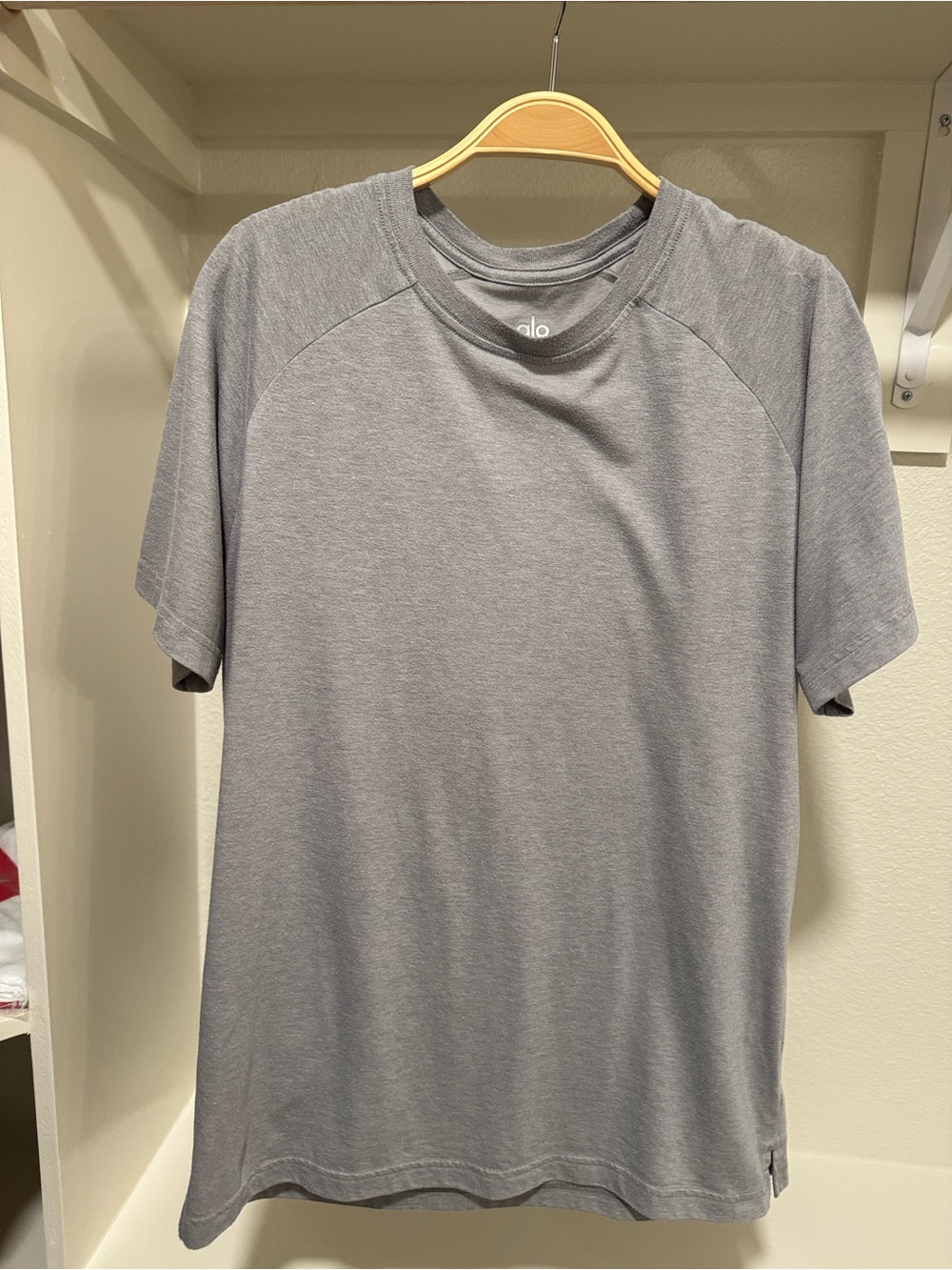 4-Pack ALO Yoga Men's Short Sleeve Crew Neck Tees | Size M - Picture 10 of 16